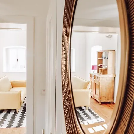 Winehouse Living Лойчах