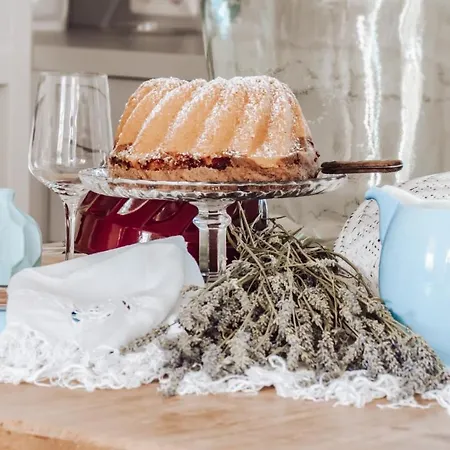 Winehouse Living Лойчах