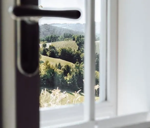 Holiday home Winehouse Living *