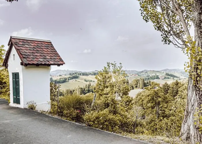 Winehouse Living Holiday home *